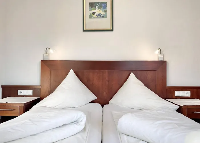 Philipp فندق سيرفاوس