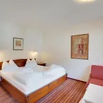 Garni Philipp 3*